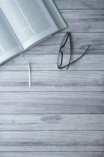 Backdrop „Knoblauch“ – Grauer Fotohintergrund Holzoptik - BACKDROP SHOP