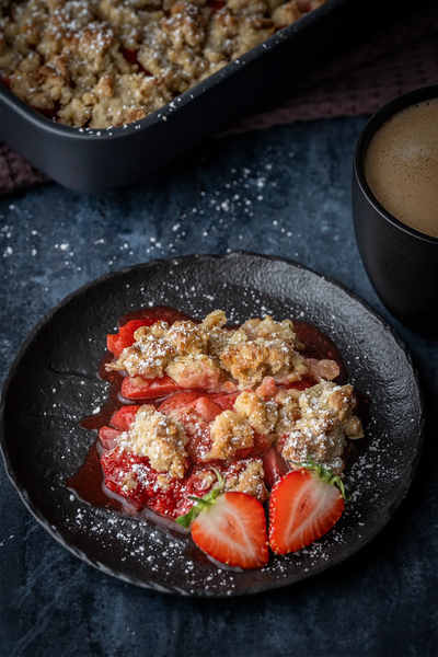 Foodfotografie Bowl auf dunklem Backdrop – Stimmungsbild mit Backdrop „Lakritz"