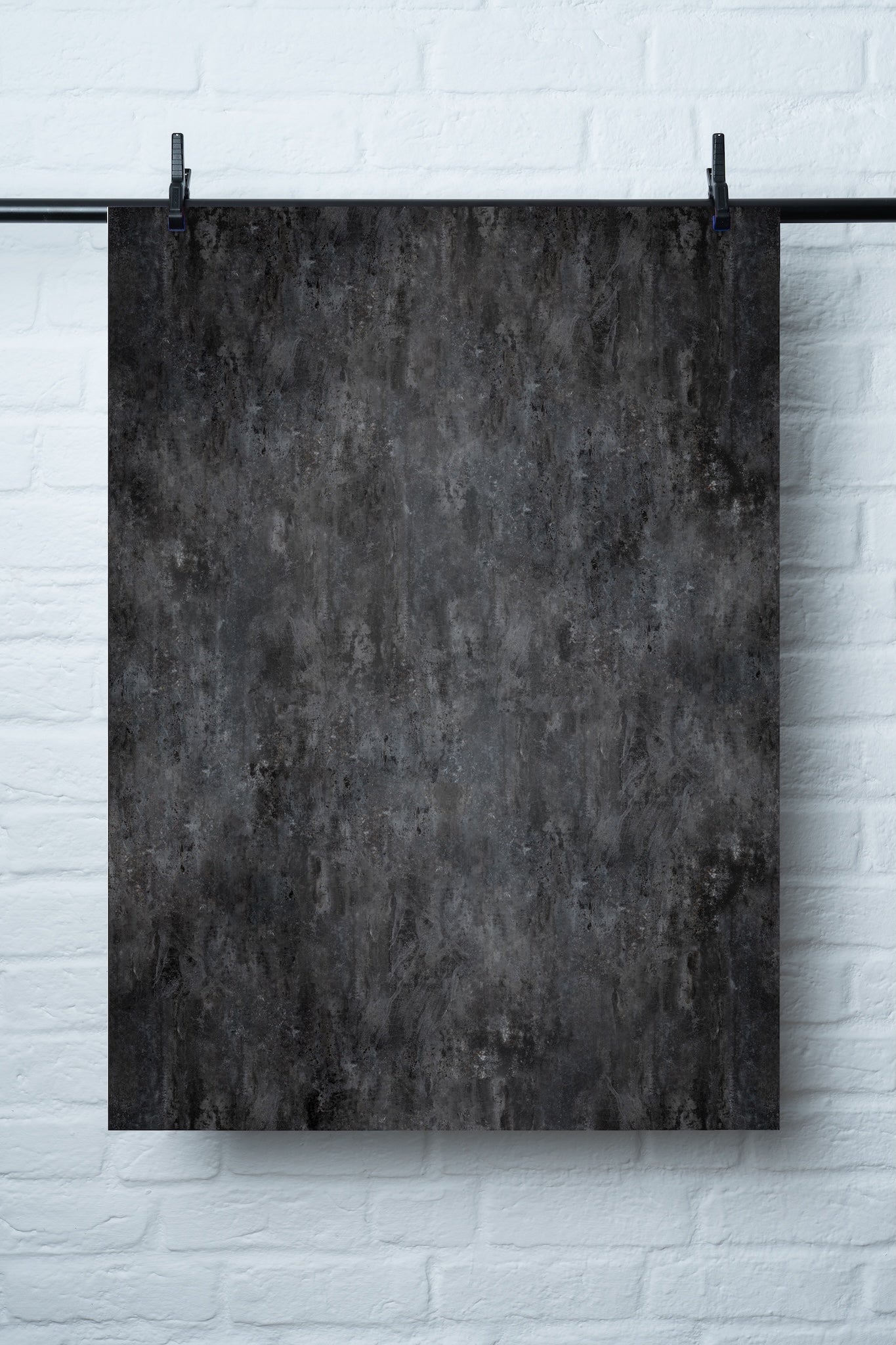 Schwarzer Fotohintergrund „Lakritz" – reflexionsarme Hart-PVC Oberfläche, 60×90 cm