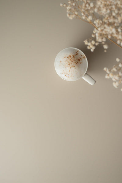 Backdrop Latte - Beiger Fotohintergrund fuer Foodfotografie von BACKDROP SHOP